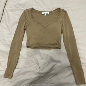 Tic Toc long sleeve clipped shirt size small